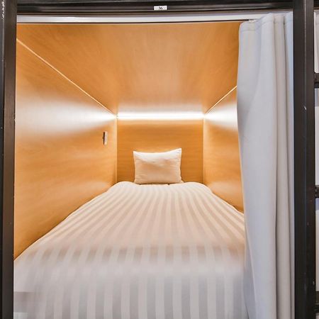 Parc Avenue Hostel Монреаль Экстерьер фото