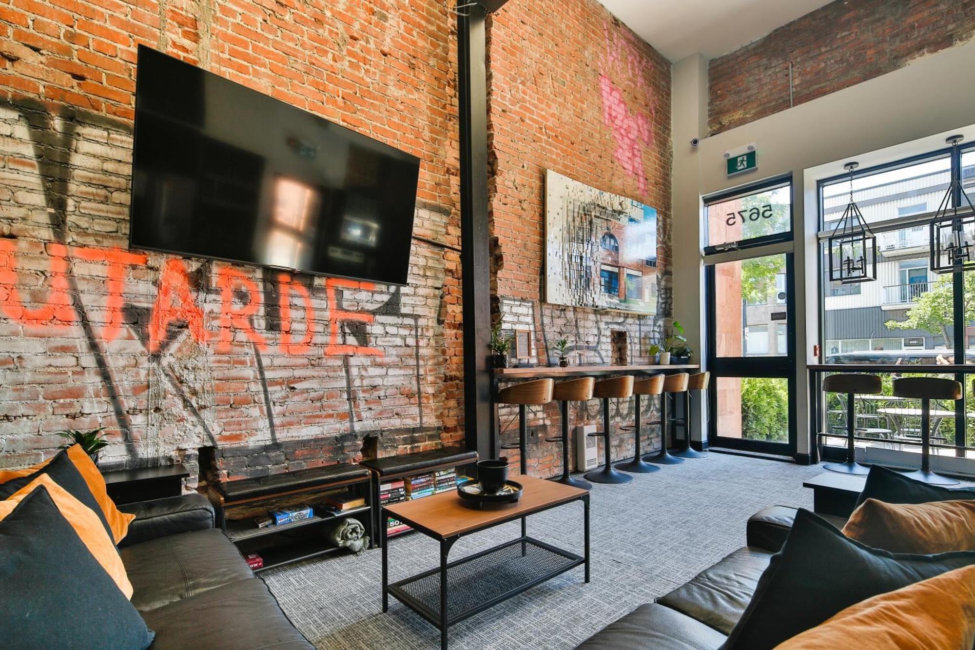 Parc Avenue Hostel Монреаль Экстерьер фото